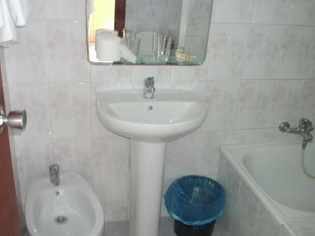 Hostal Ballestero Barcelona Guest house